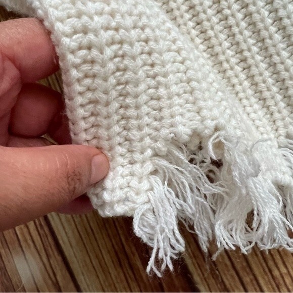 Fashion Nova Women’s Fringe Hem Mock Neck Pullover Sweater Ivory Size Large - Picture 8 of 11